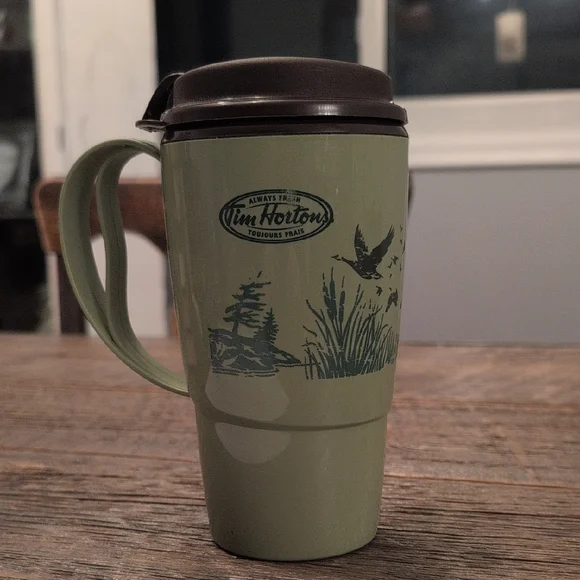 Tim Hortons Geese Green Plastic Travel Mug - Picture 2 of 10